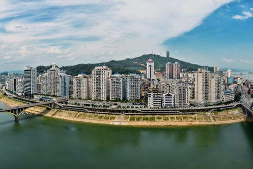 广西被 遗忘 的养老小城,景色秀丽,坐拥1640个医疗卫生机构
